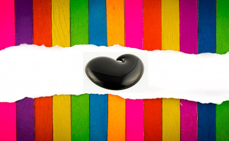 Цветные доски и черная капля